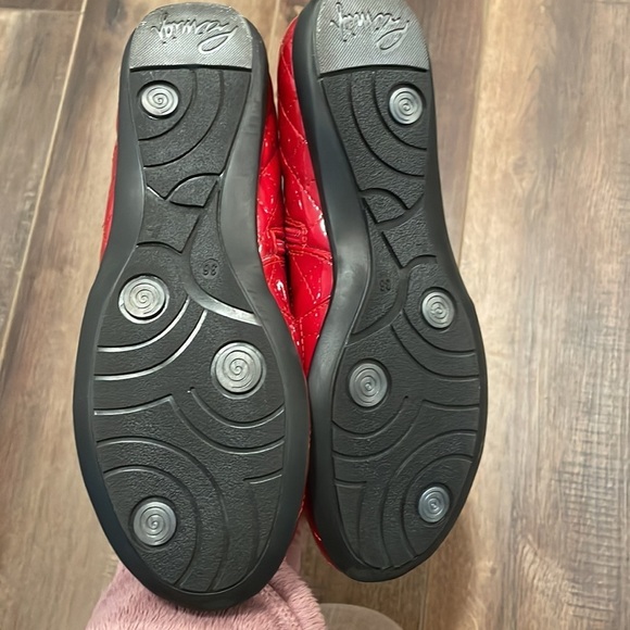 Primigi Red Quilted patent leather boots size 36/5.5 - Picture 11 of 15